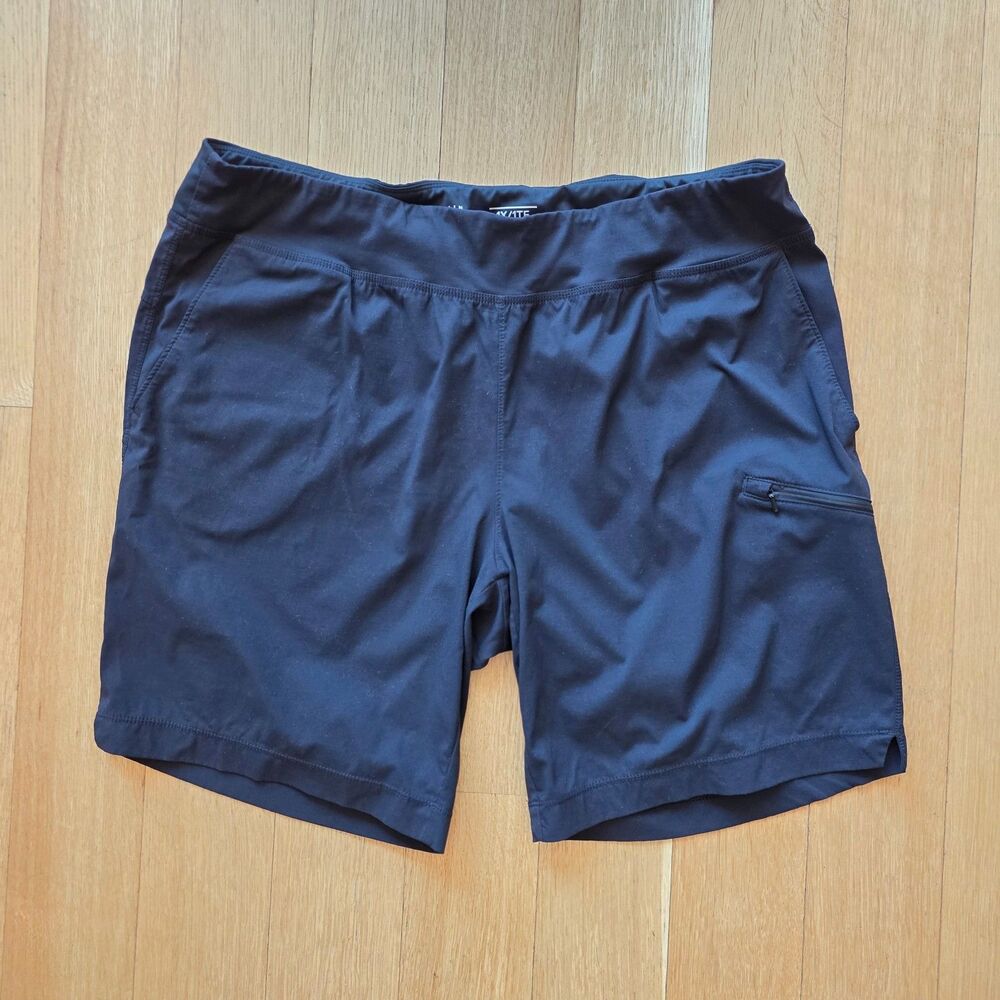 MOUNTAIN HARDWEAR Dynama Lightweight Stretch Hiking Shorts in Black 1X